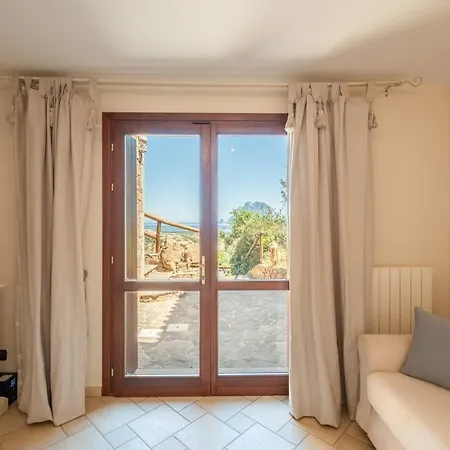 Buena Vista - Breathtaking Sea And Tavolara View Ferienhaus Loiri Porto San Paolo