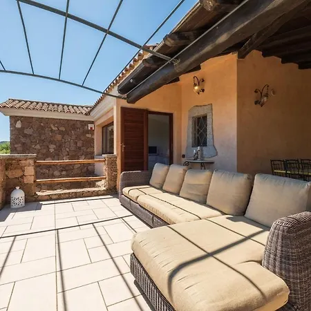 Buena Vista - Breathtaking Sea And Tavolara View Ferienhaus *