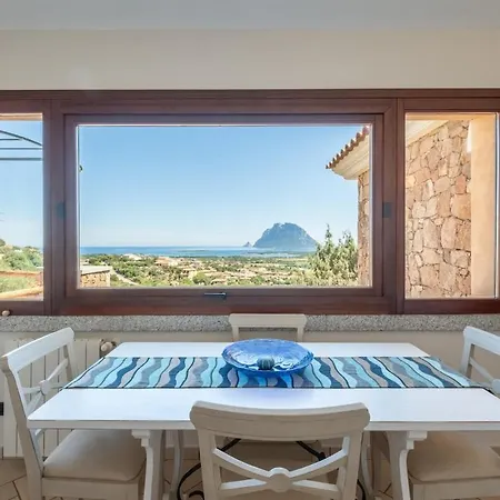 Ferienhaus Buena Vista - Breathtaking Sea And Tavolara View Loiri Porto San Paolo