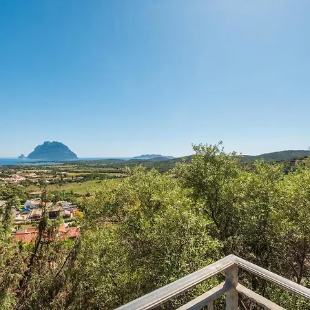 Buena Vista - Breathtaking Sea And Tavolara View Ferienhaus